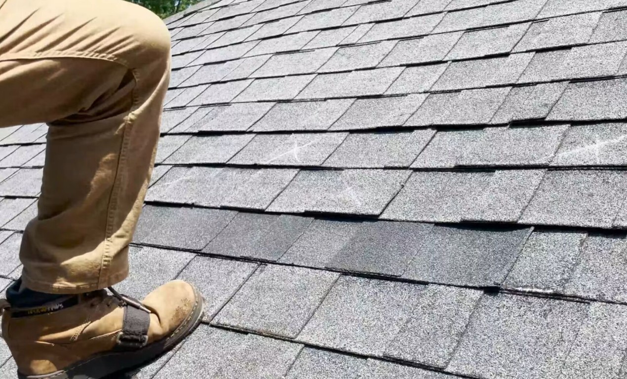 Storm Damage Roof Repair / Emergency Roofing in Florence-Graham, CA